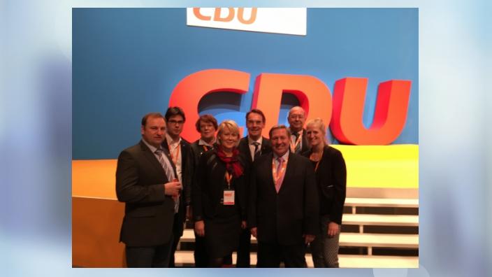 (v.l): Volker Nielsen, Mark Helfrich, Ina Nagel, Astrid Damerow, Ingbert Liebing, Hans-Jörn, Heinz Maurus und Sarah Mersmann